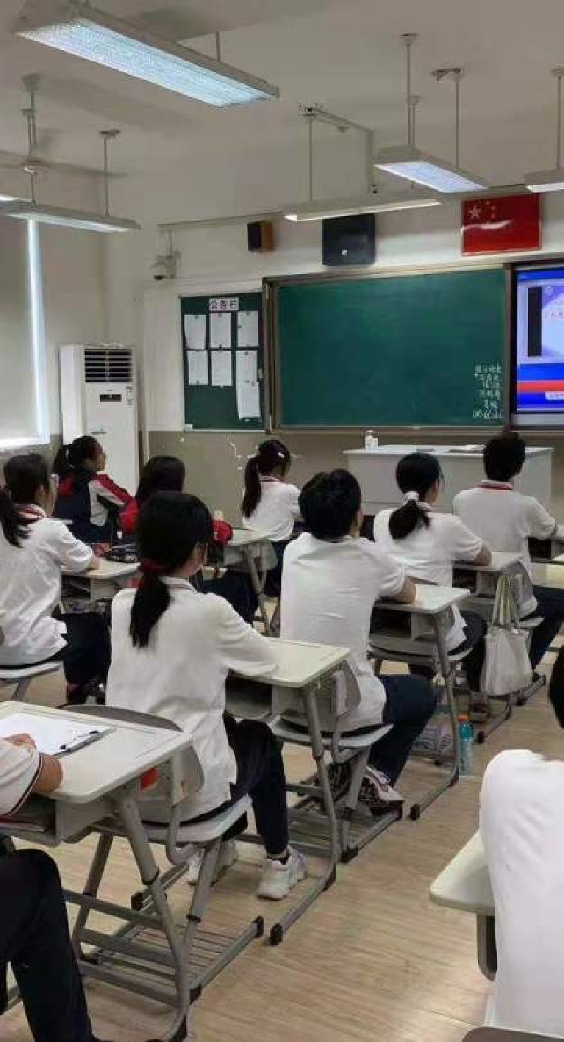 午会课3.png